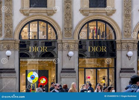 dior milan galleria milano|christian dior in milan.